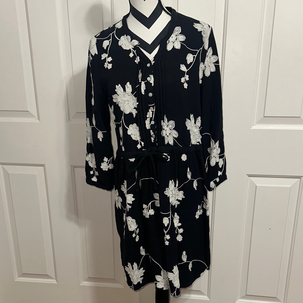 Isabella Sinclair Black Floral Button-Front Tie-Waist Women’s Dress